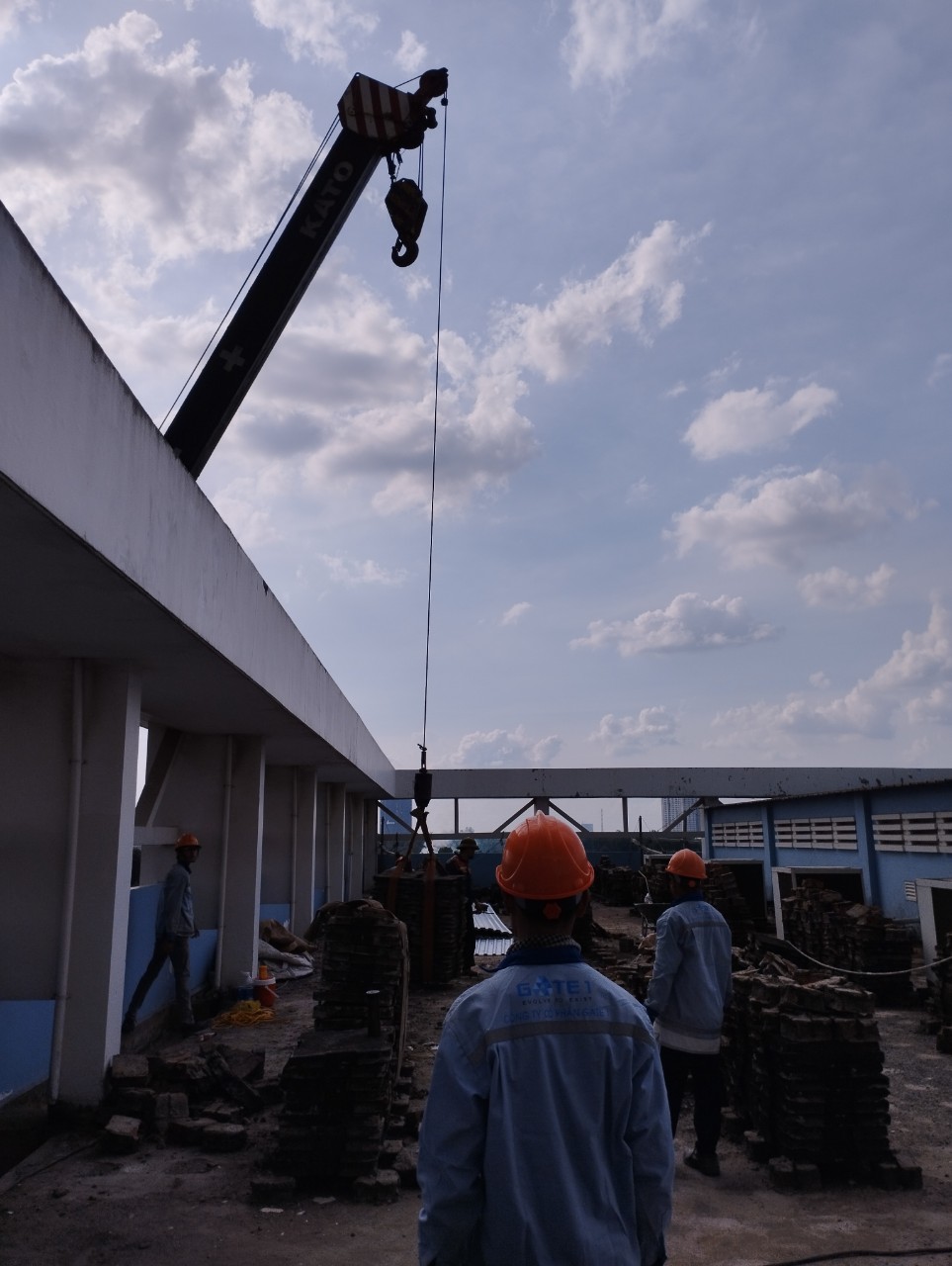 sửa chữa trường đại học