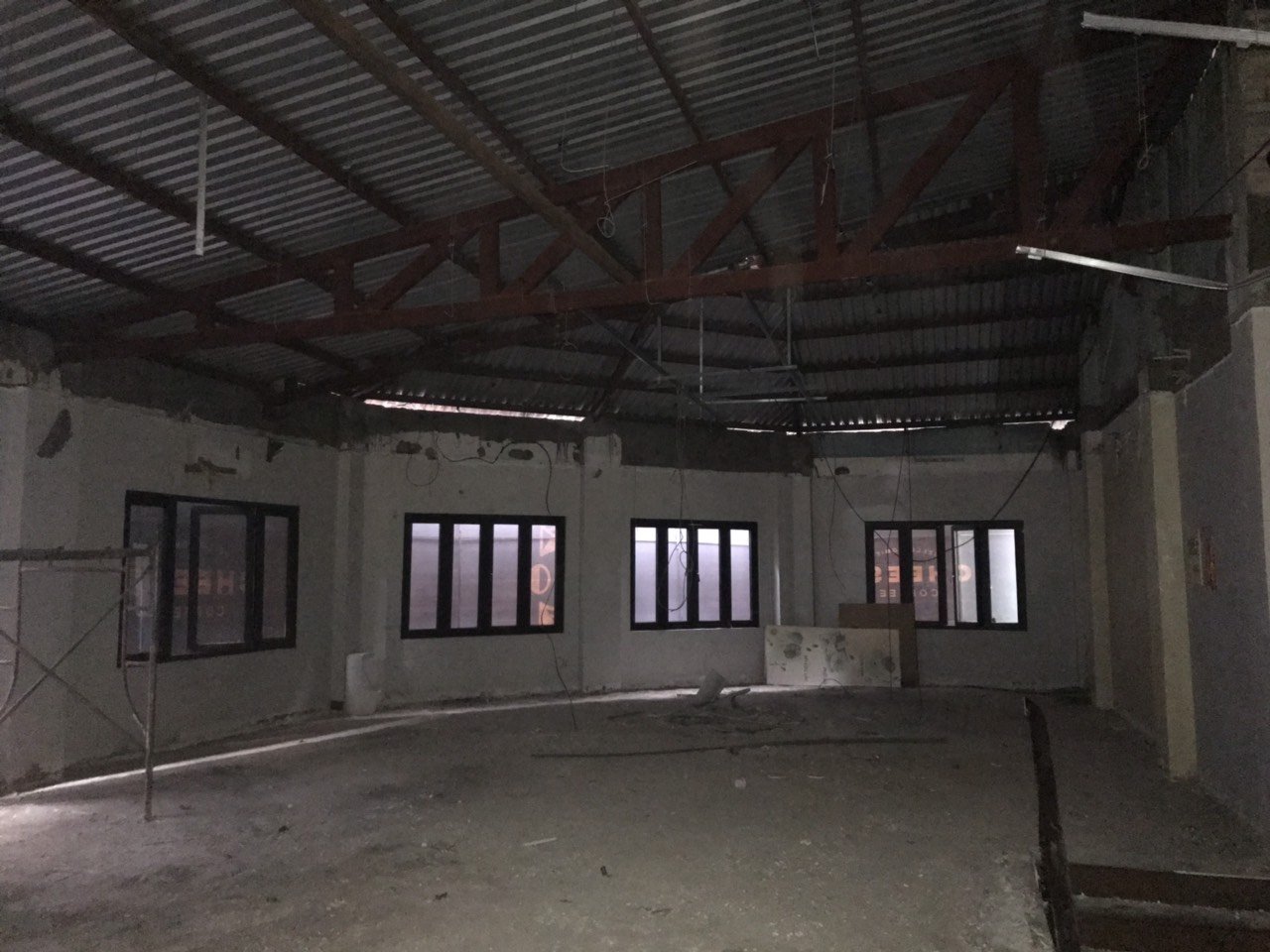 thi công phòng trà quận 1